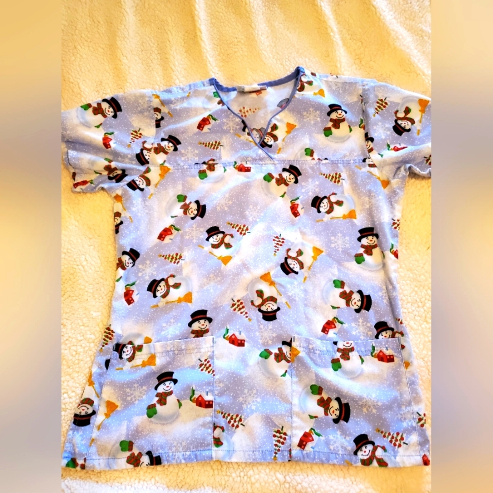 Best Medical Wear size Small blue snowman scrub top Christmas.